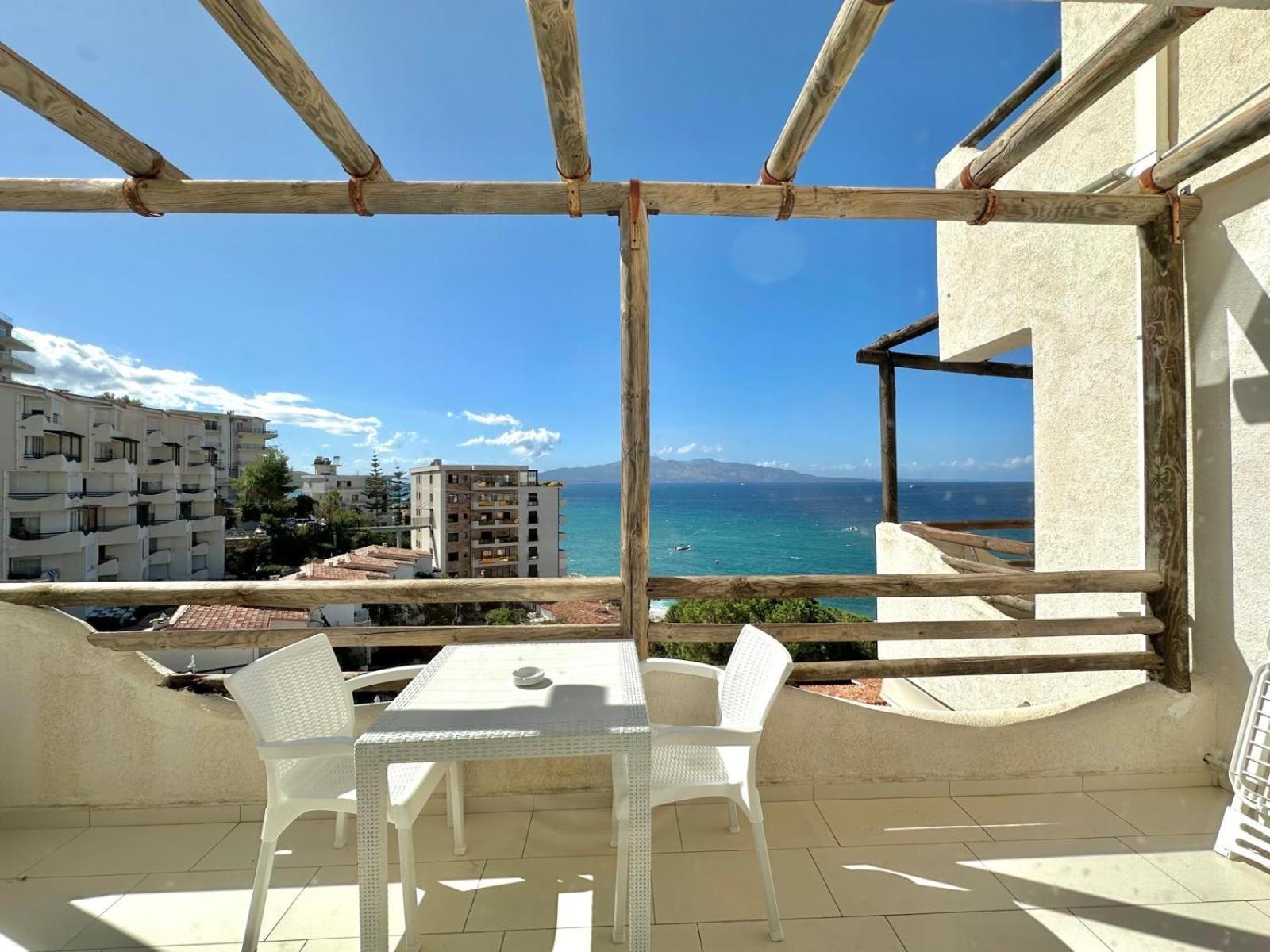 Bellavista Bougainville Bay Sarandë